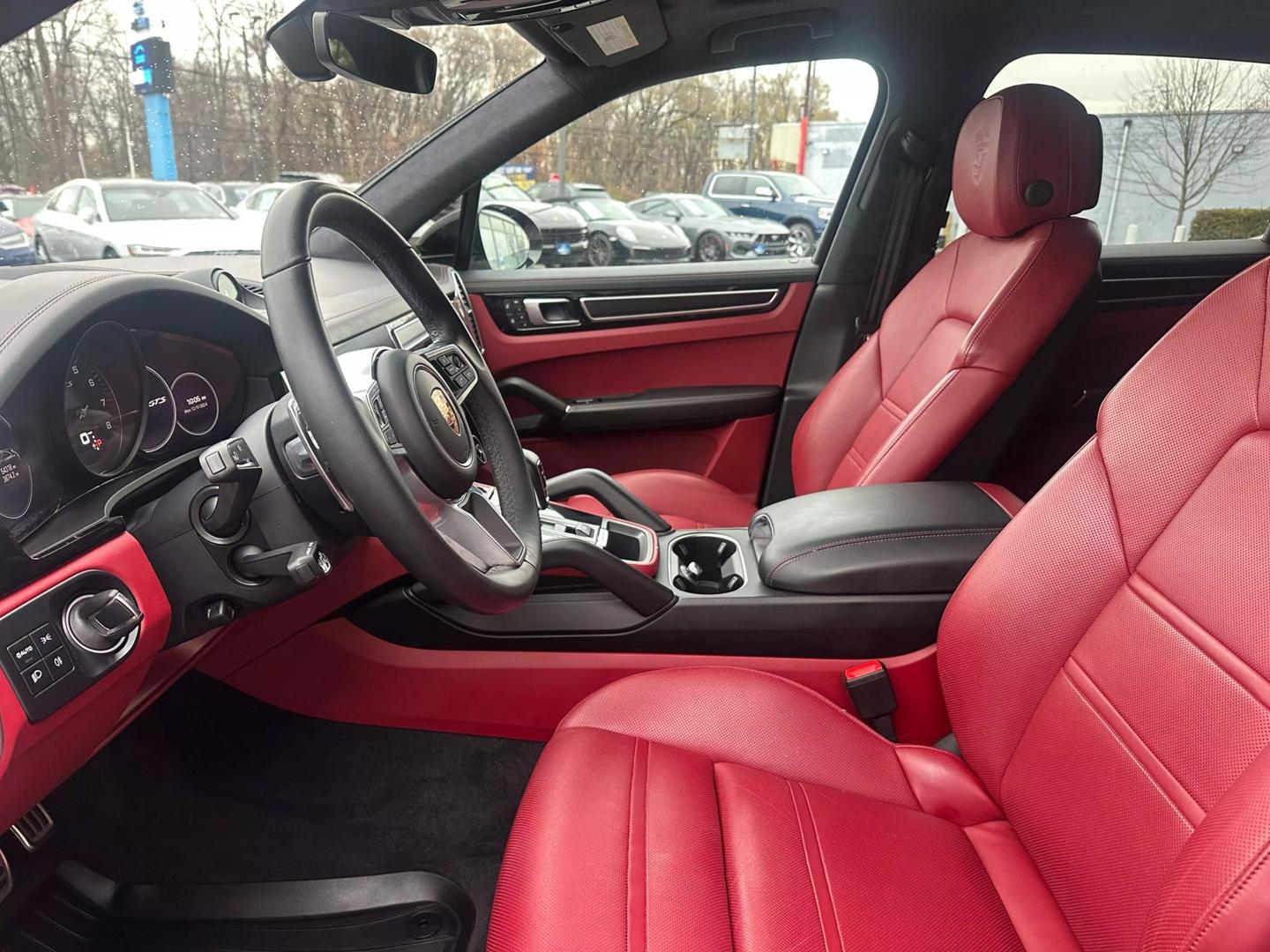 2022 Porsche Cayenne GTS photo 34