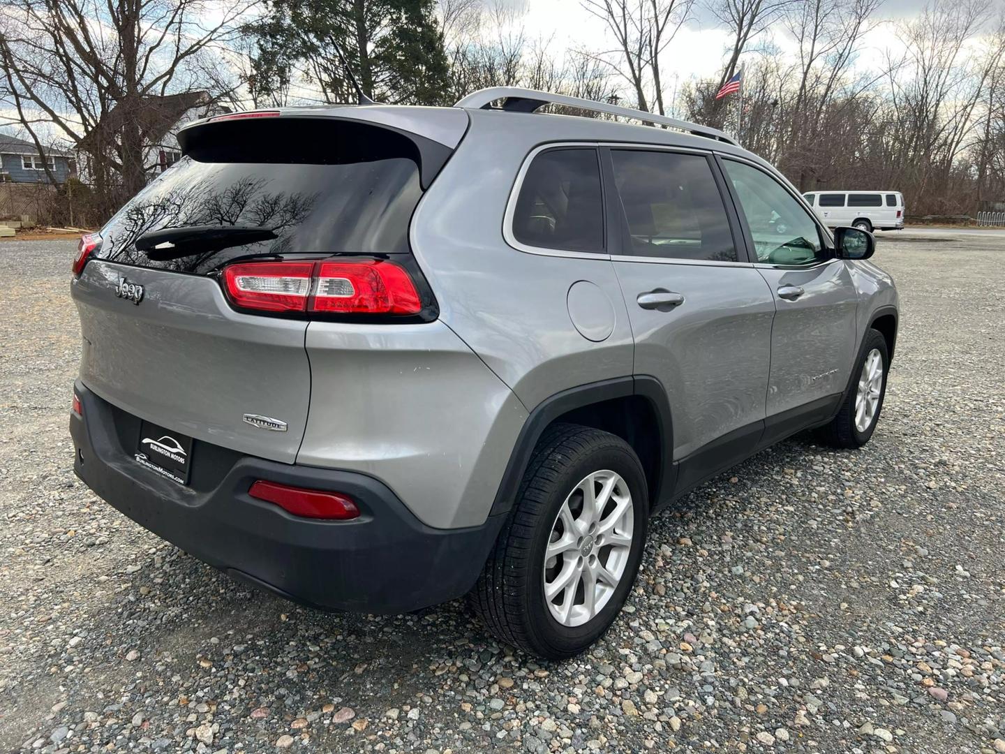 2014 Jeep Cherokee Latitude photo 5