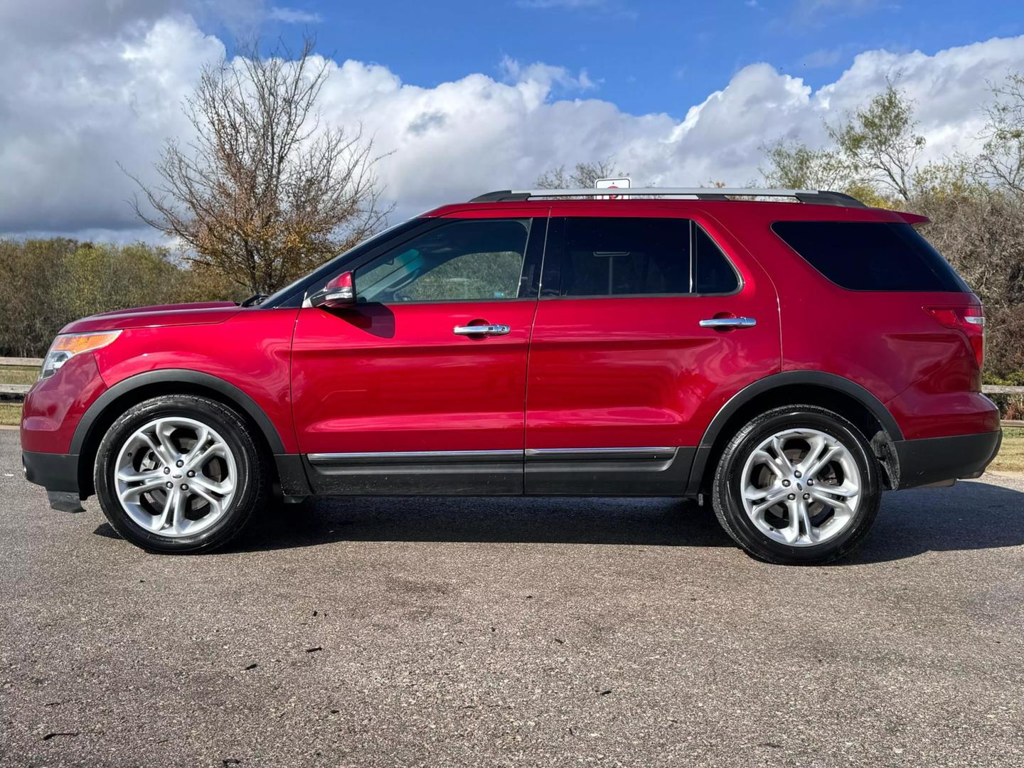 2014 Ford Explorer Limited photo 2