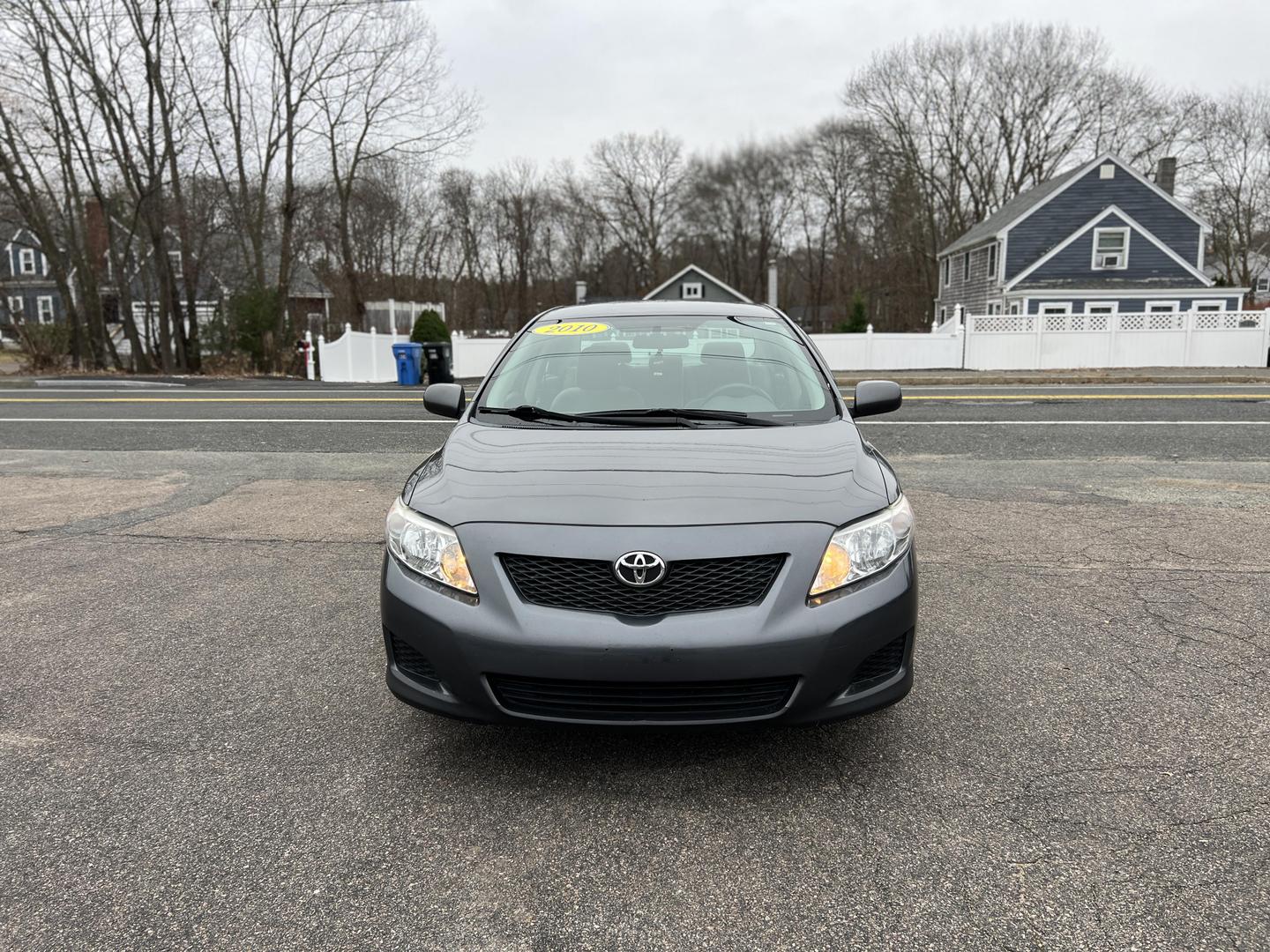 2010 Toyota Corolla LE photo 8