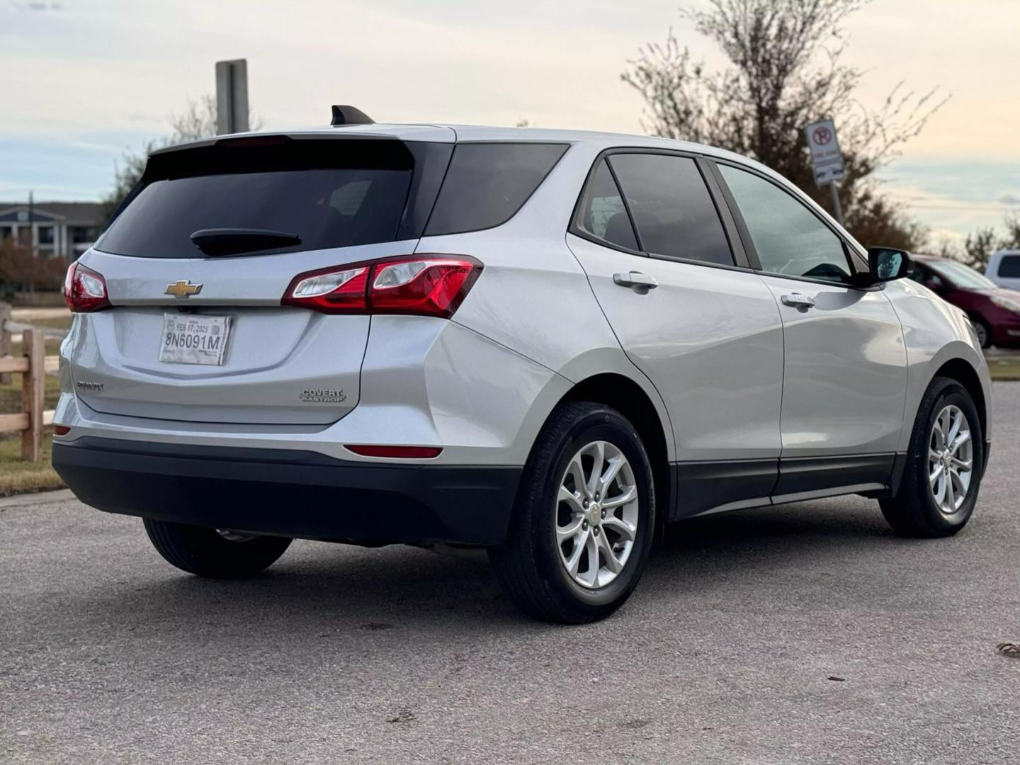 2021 Chevrolet Equinox LS photo 5