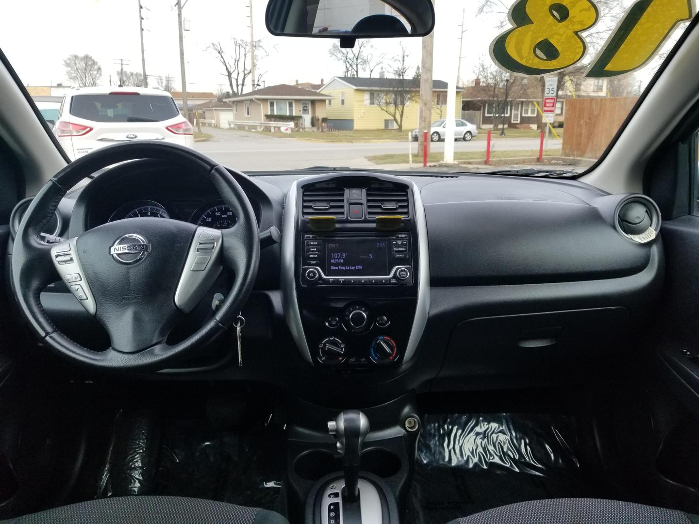 2018 Nissan Versa Sedan SV photo 12