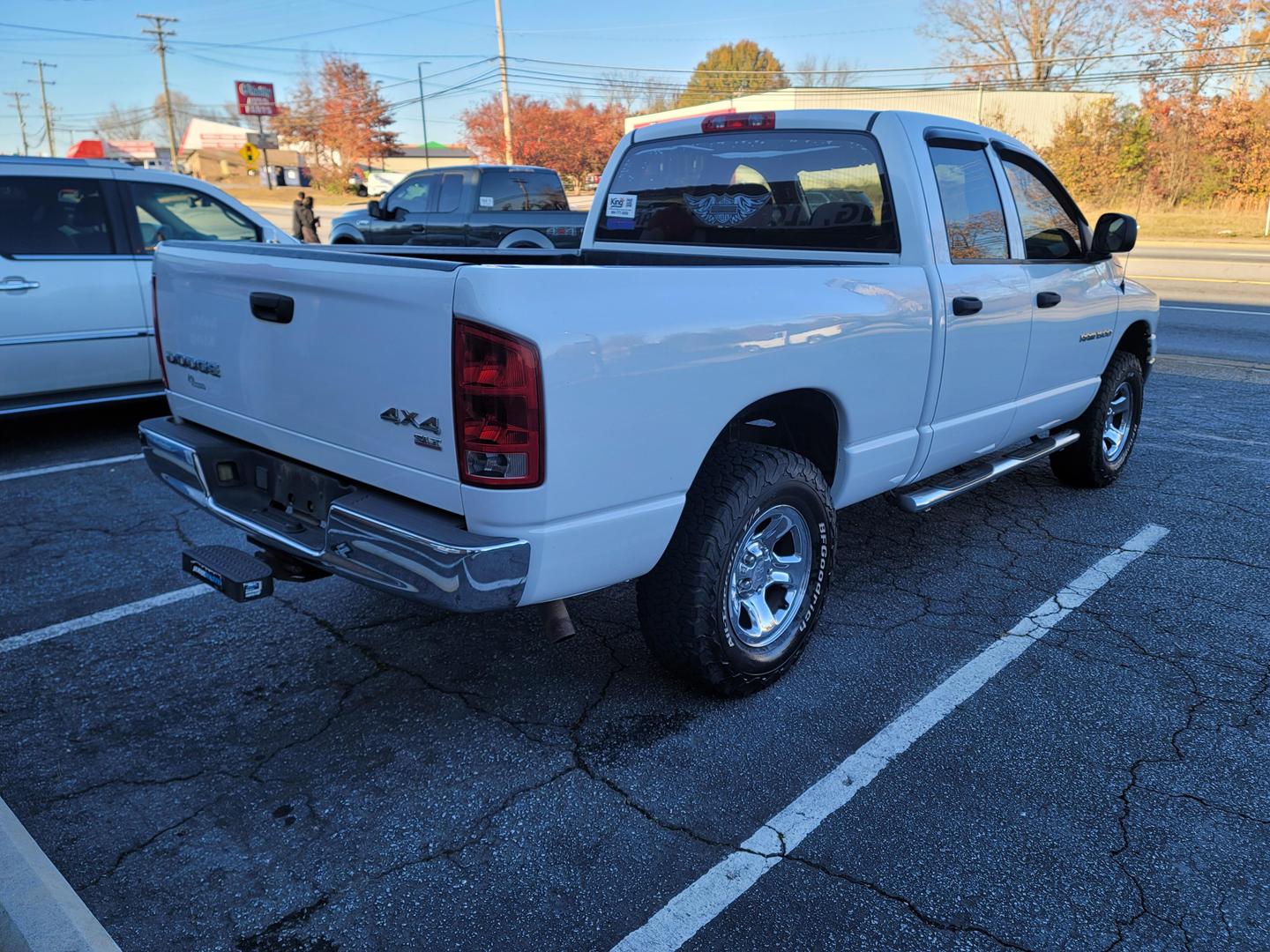 2004 Dodge Ram 1500 Pickup SLT photo 5