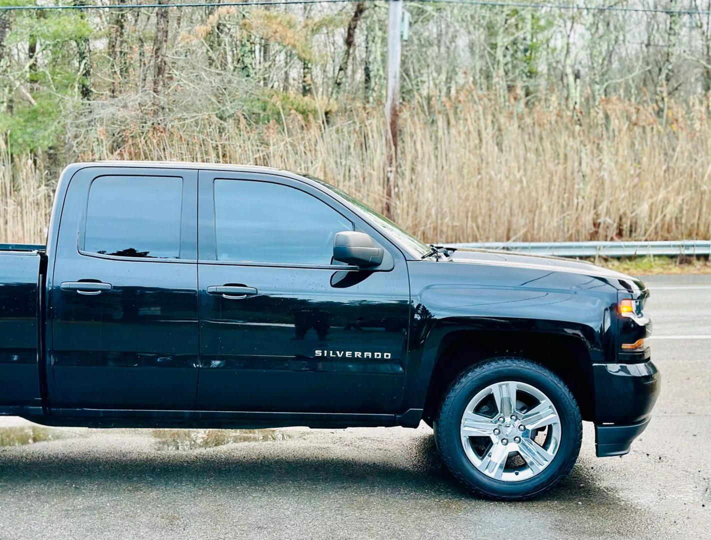 2017 Chevrolet Silverado 1500 Custom photo 10