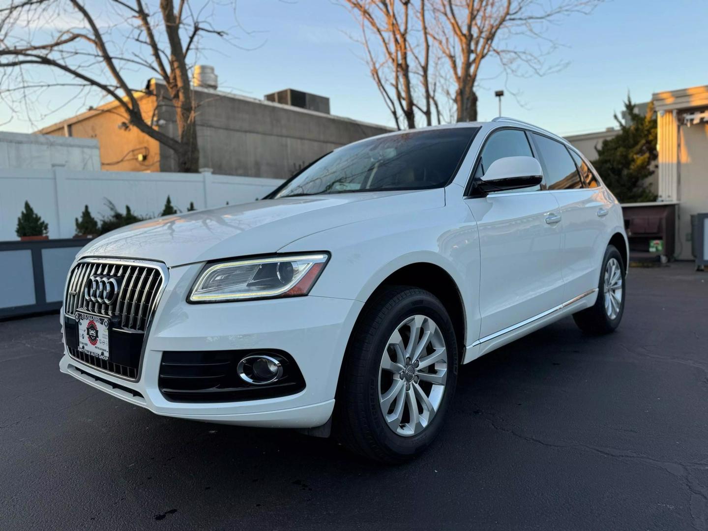 2016 Audi Q5 Premium photo 1