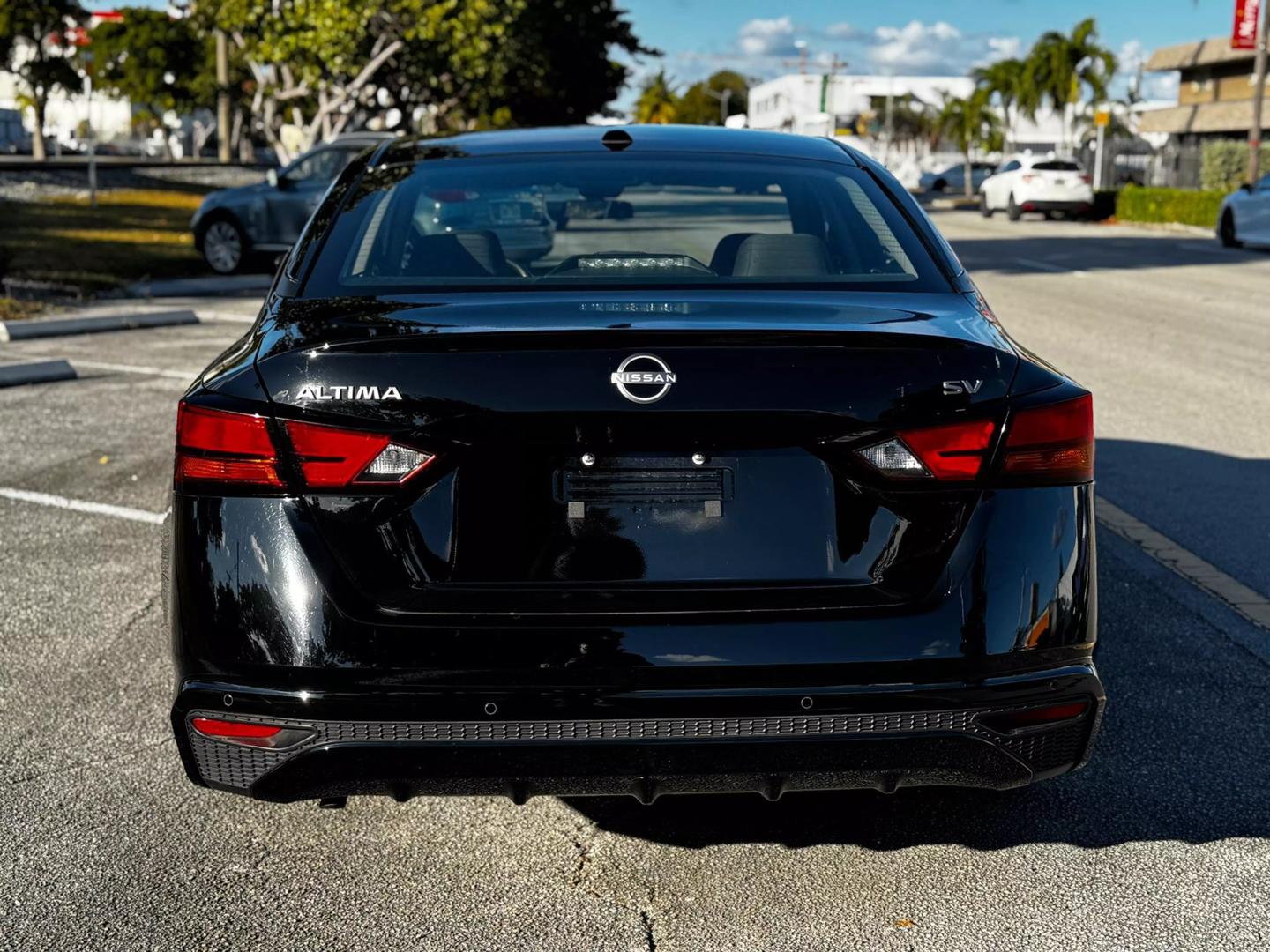 2023 Nissan Altima SV photo 8