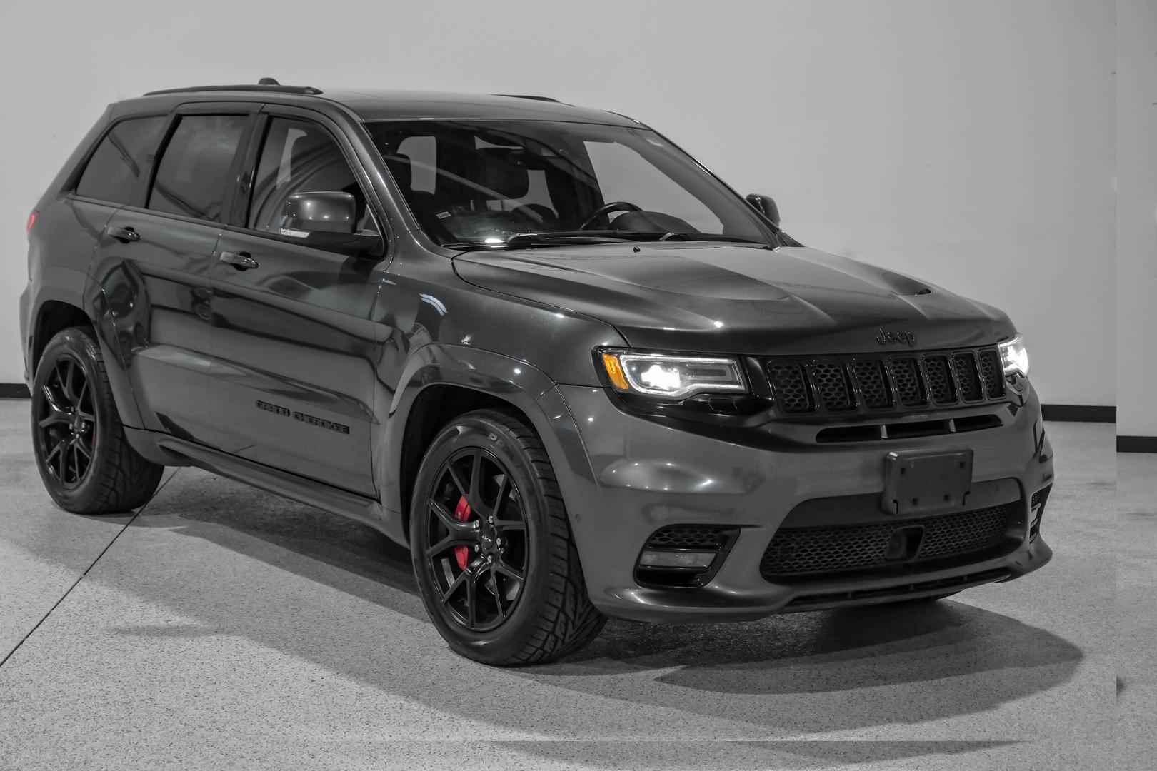 2018 Jeep Grand Cherokee SRT photo 4