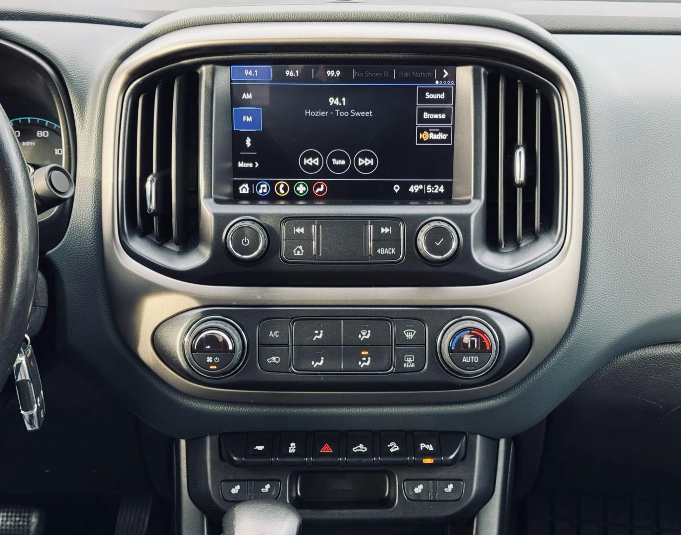2022 Chevrolet Colorado Crew Cab - Image 13