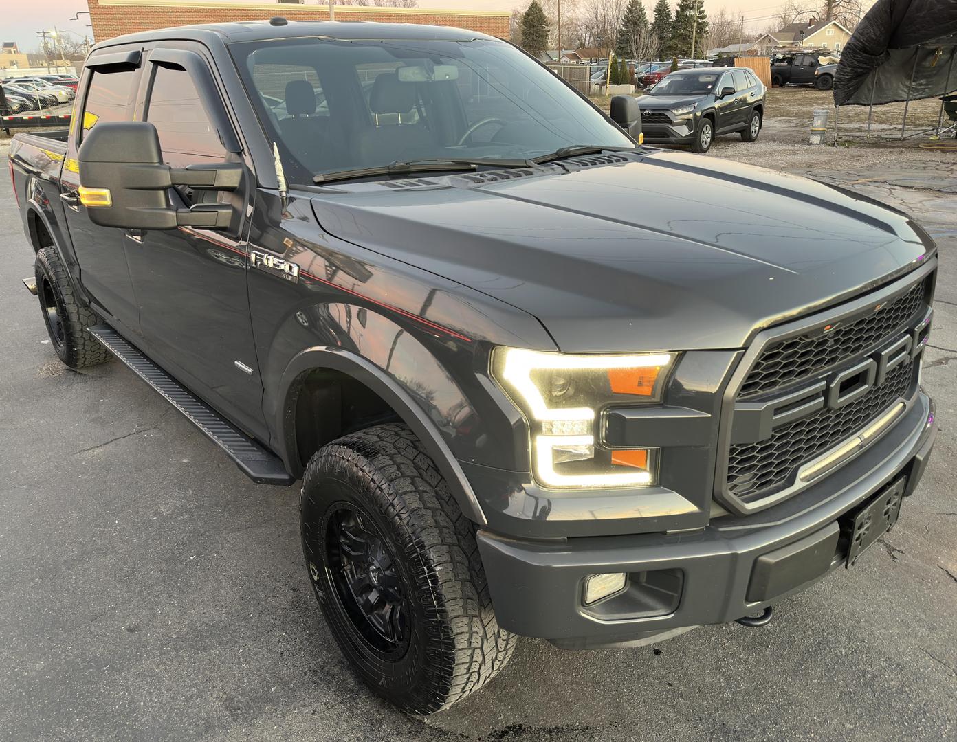 2016 Ford F-150 XLT photo 5