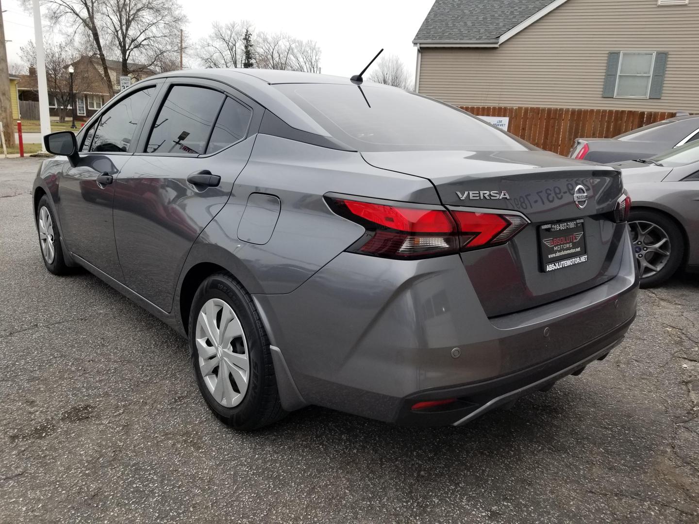 2020 Nissan Versa Sedan S photo 6