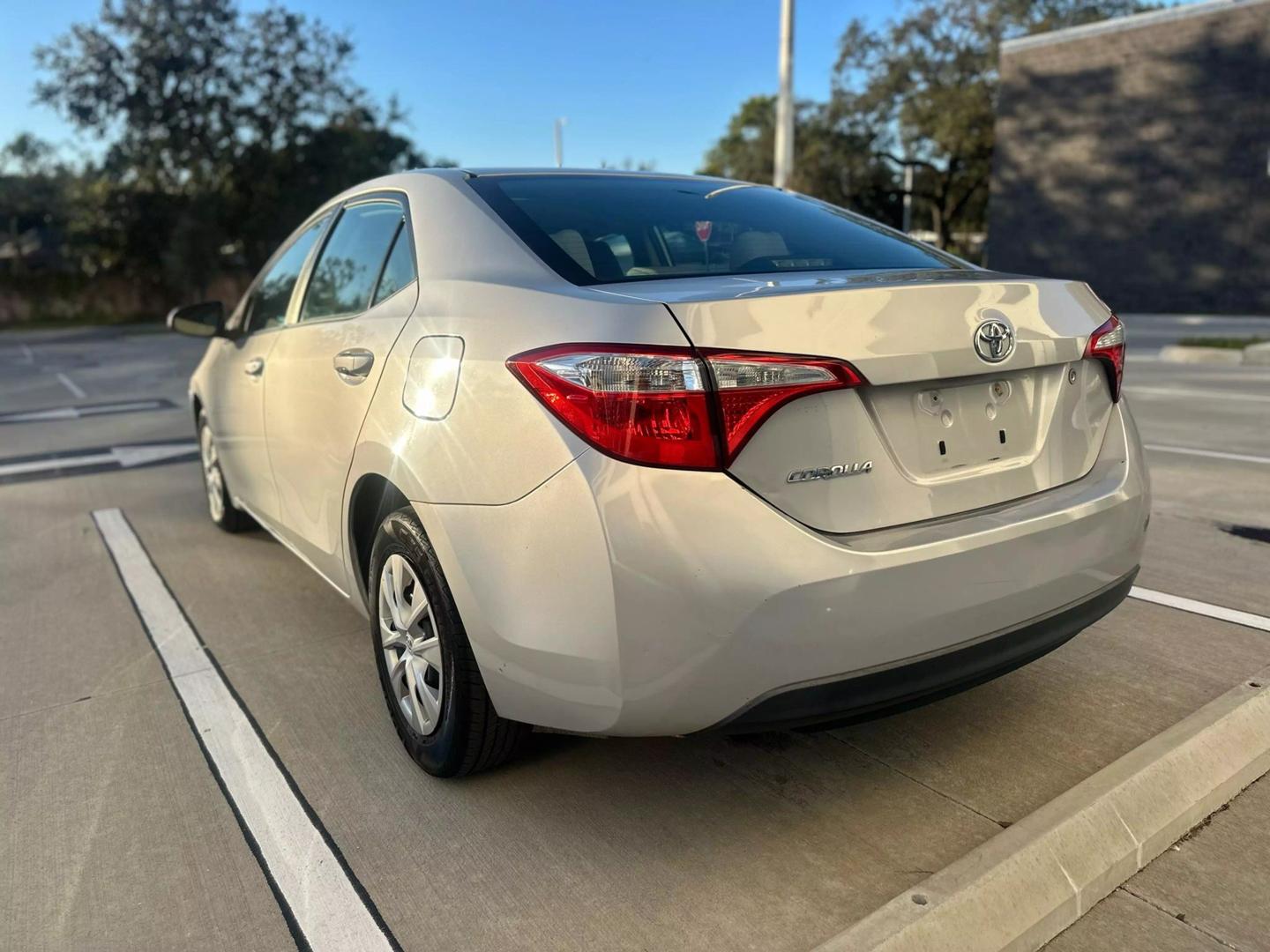 2015 Toyota Corolla L photo 5