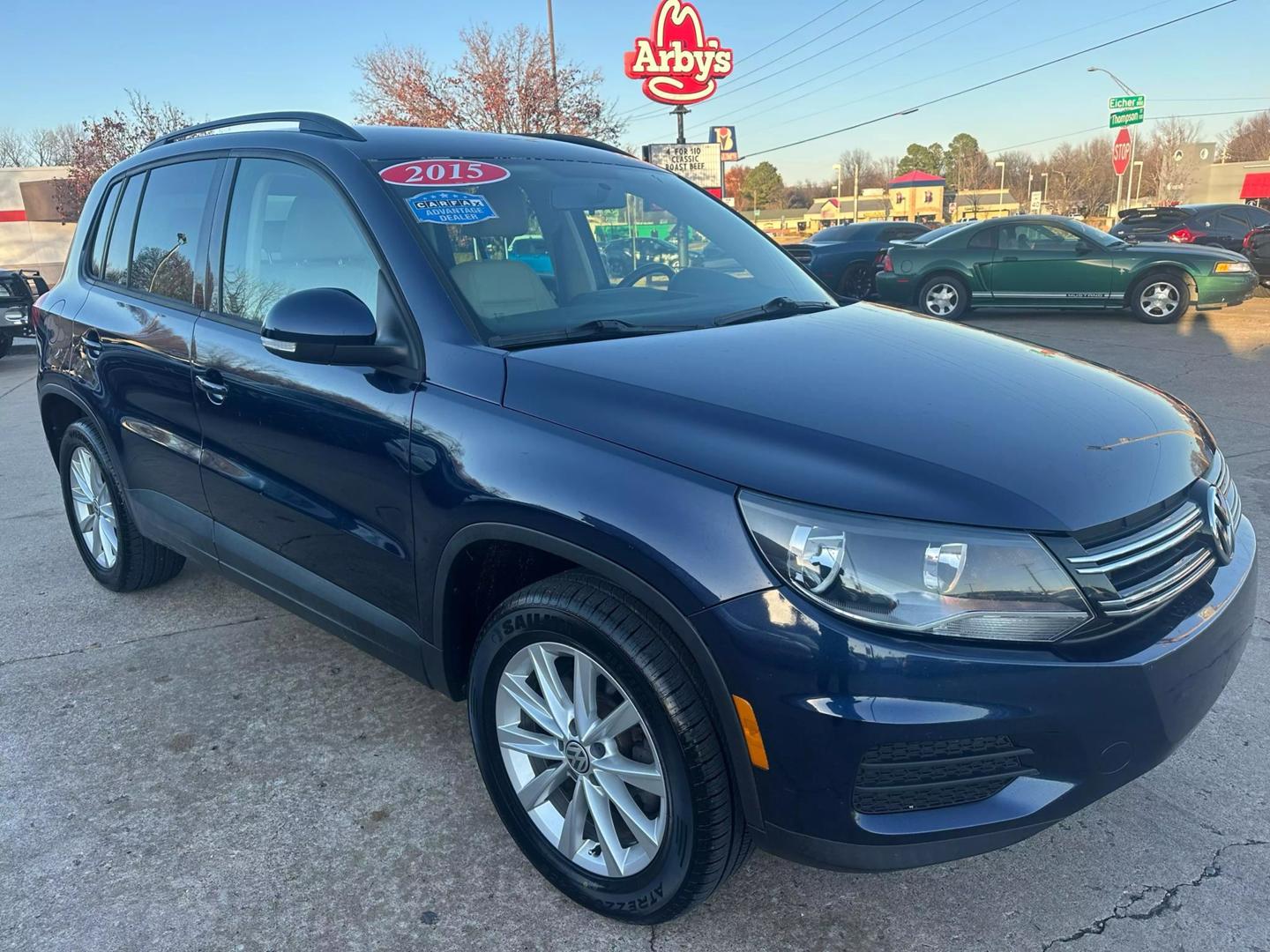 2015 Volkswagen Tiguan SE photo 3