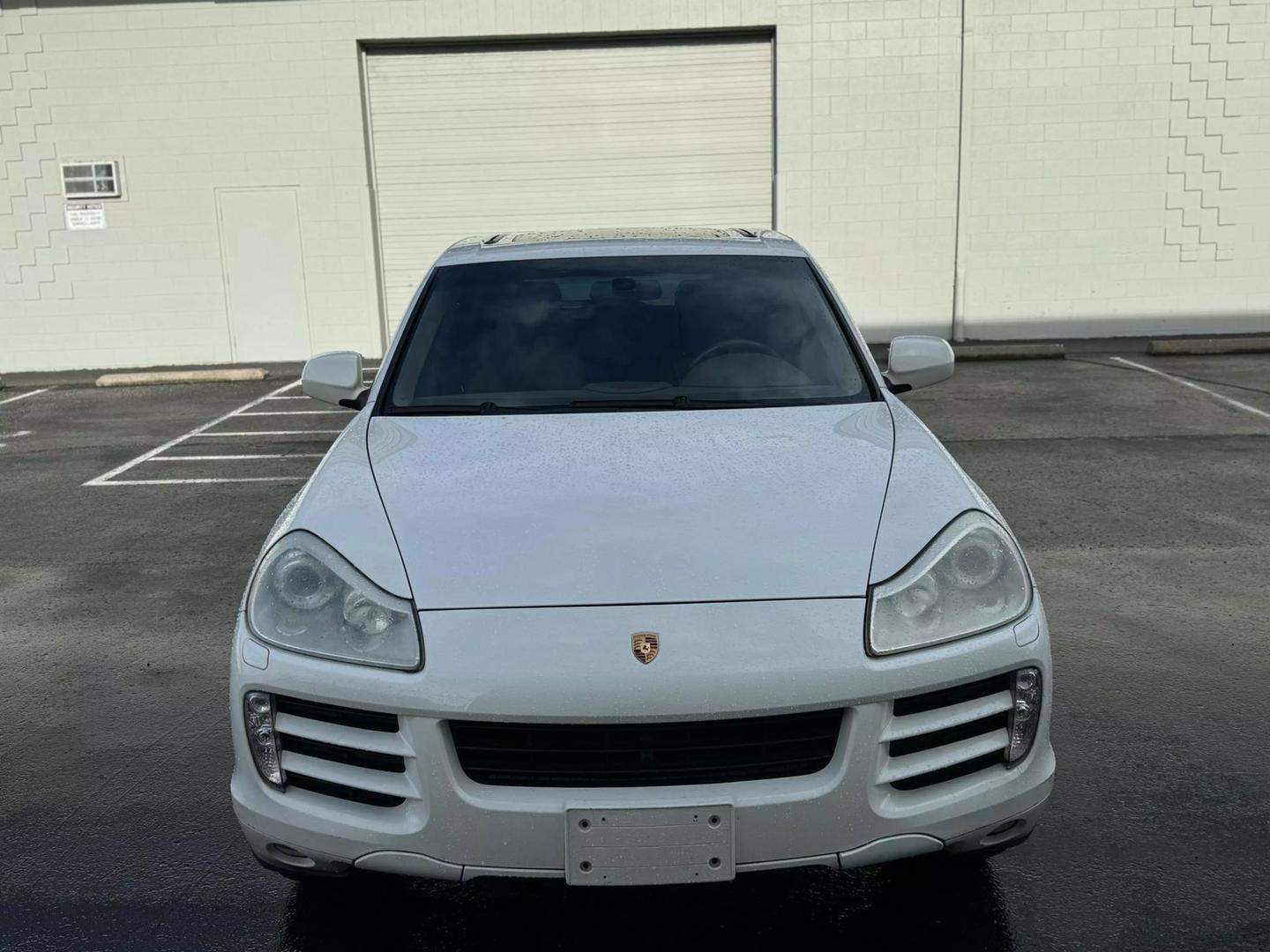 2008 Porsche Cayenne Base photo 2