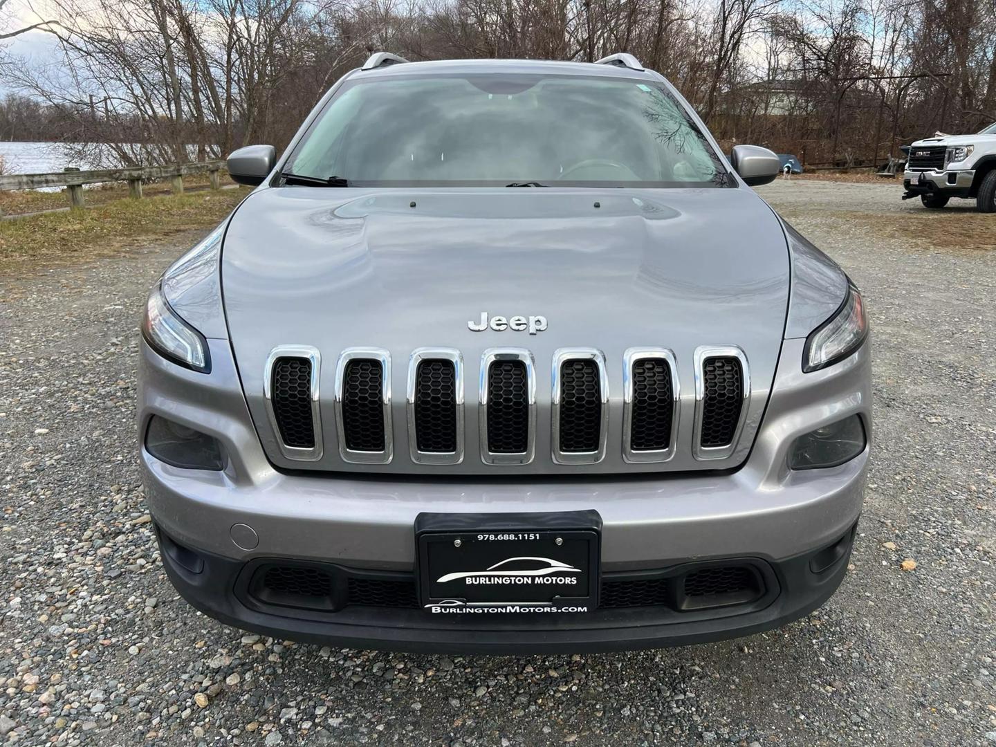 2014 Jeep Cherokee Latitude photo 2