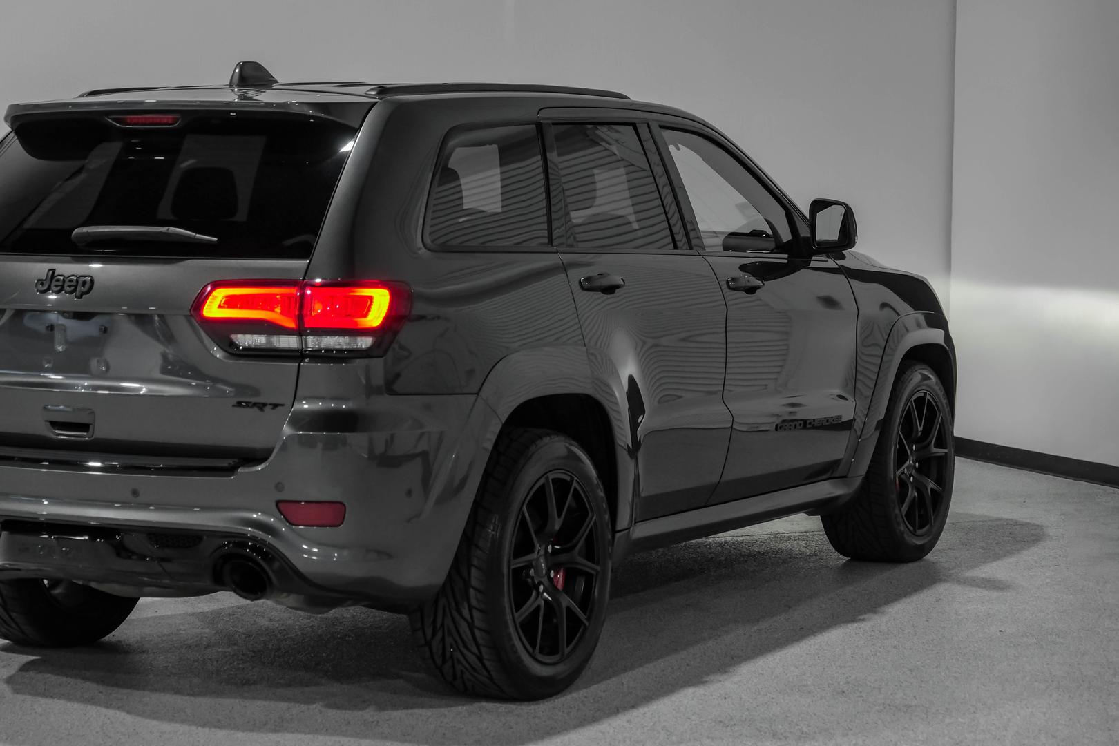 2018 Jeep Grand Cherokee SRT photo 13