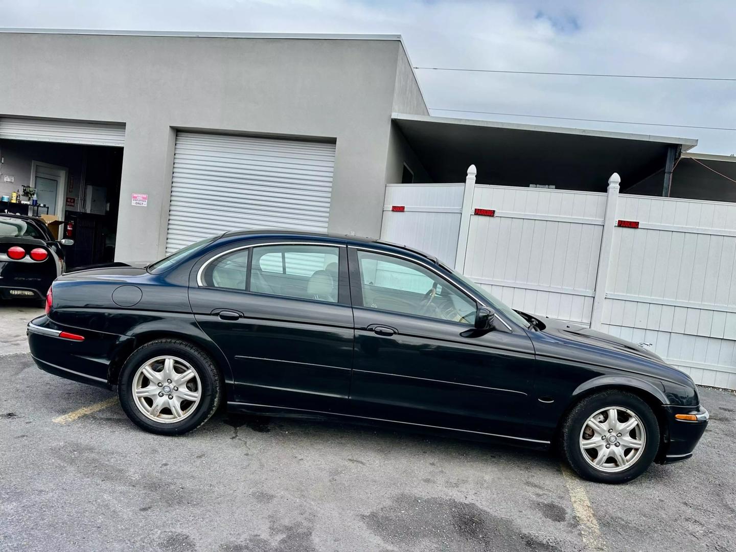 2001 Jaguar S-Type V8 photo 5