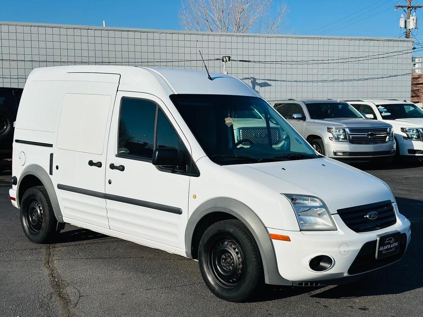 2013 Ford Transit Connect XLT photo 2