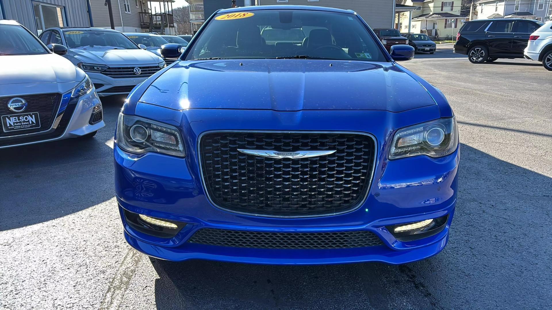 2018 Chrysler 300 S photo 2