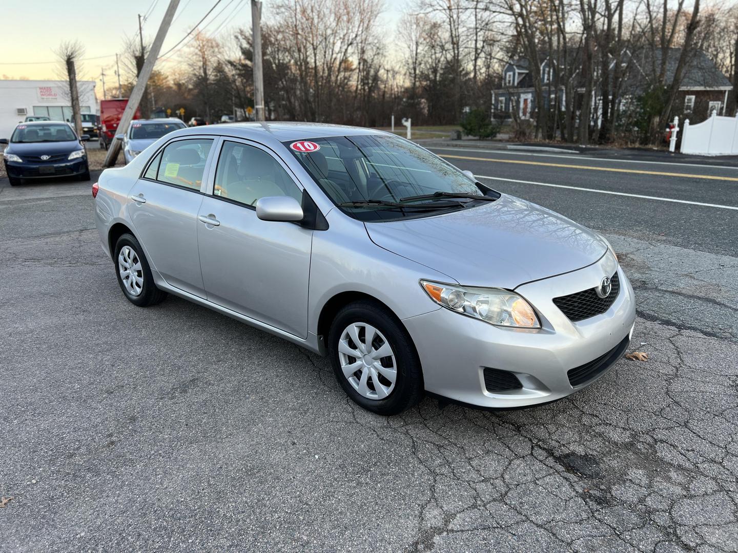 2010 Toyota Corolla LE photo 7