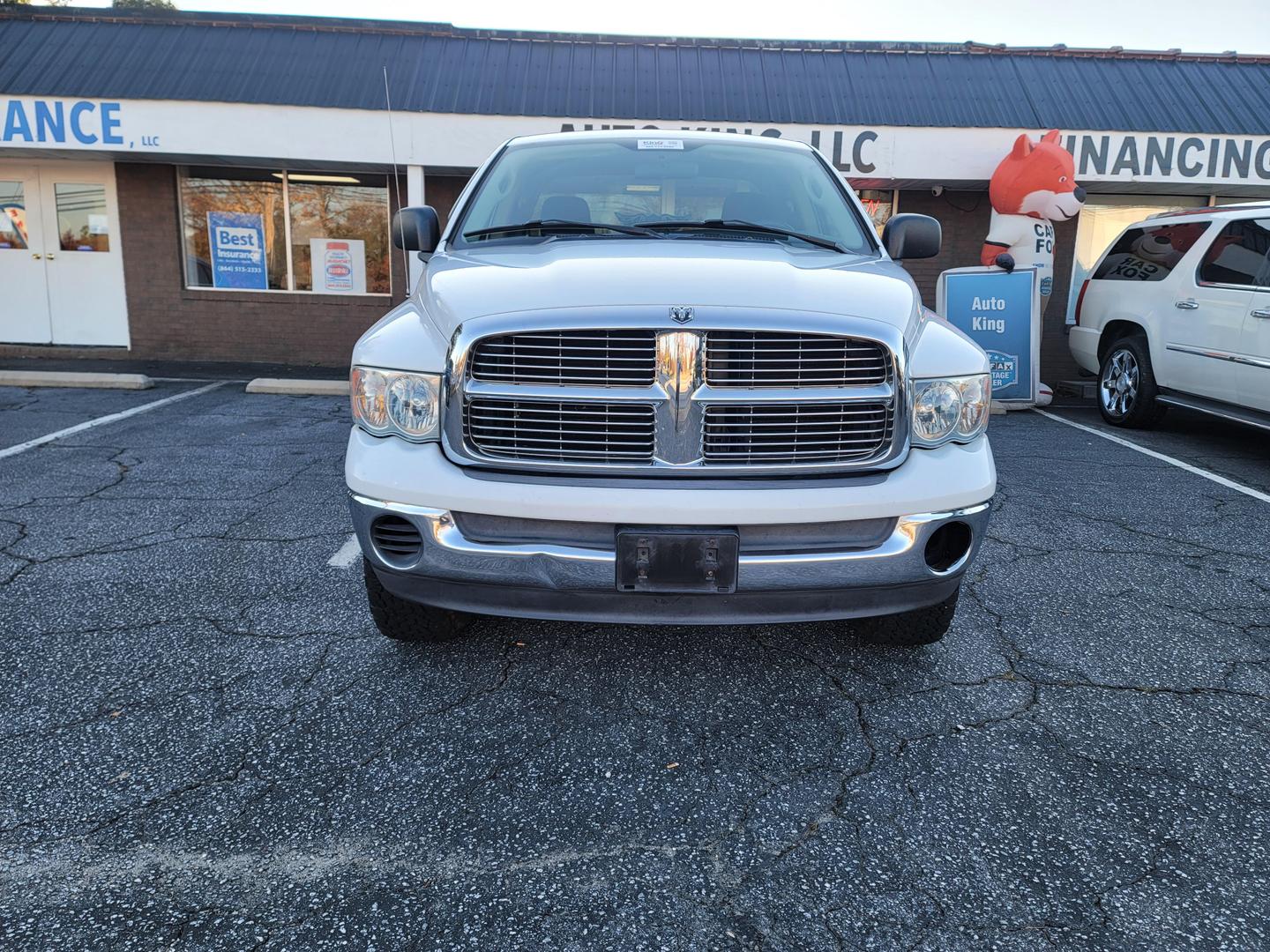 2004 Dodge Ram 1500 Pickup SLT photo 8