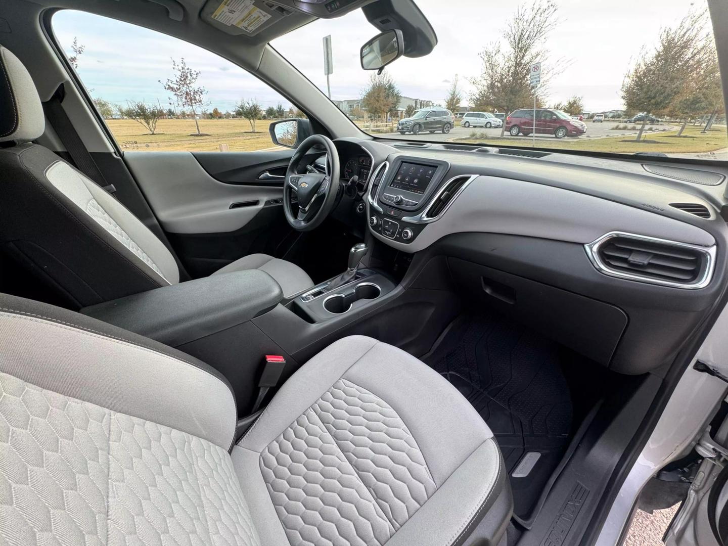 2021 Chevrolet Equinox LS photo 21