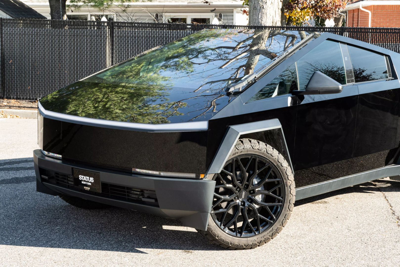 2024 Tesla Cybertruck - Image 9