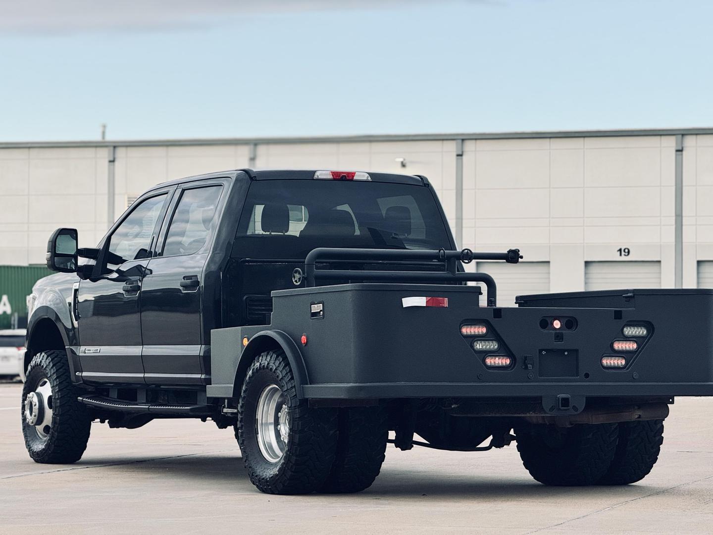 2019 Ford F-350 Super Duty XLT photo 10