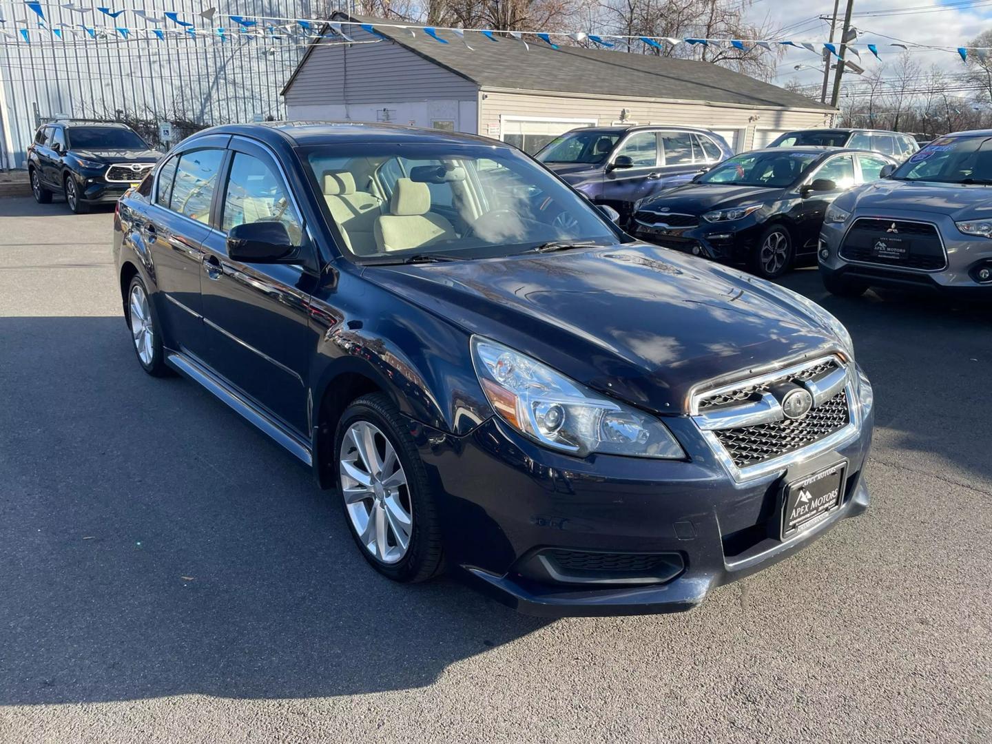 Subaru Legacy's photo