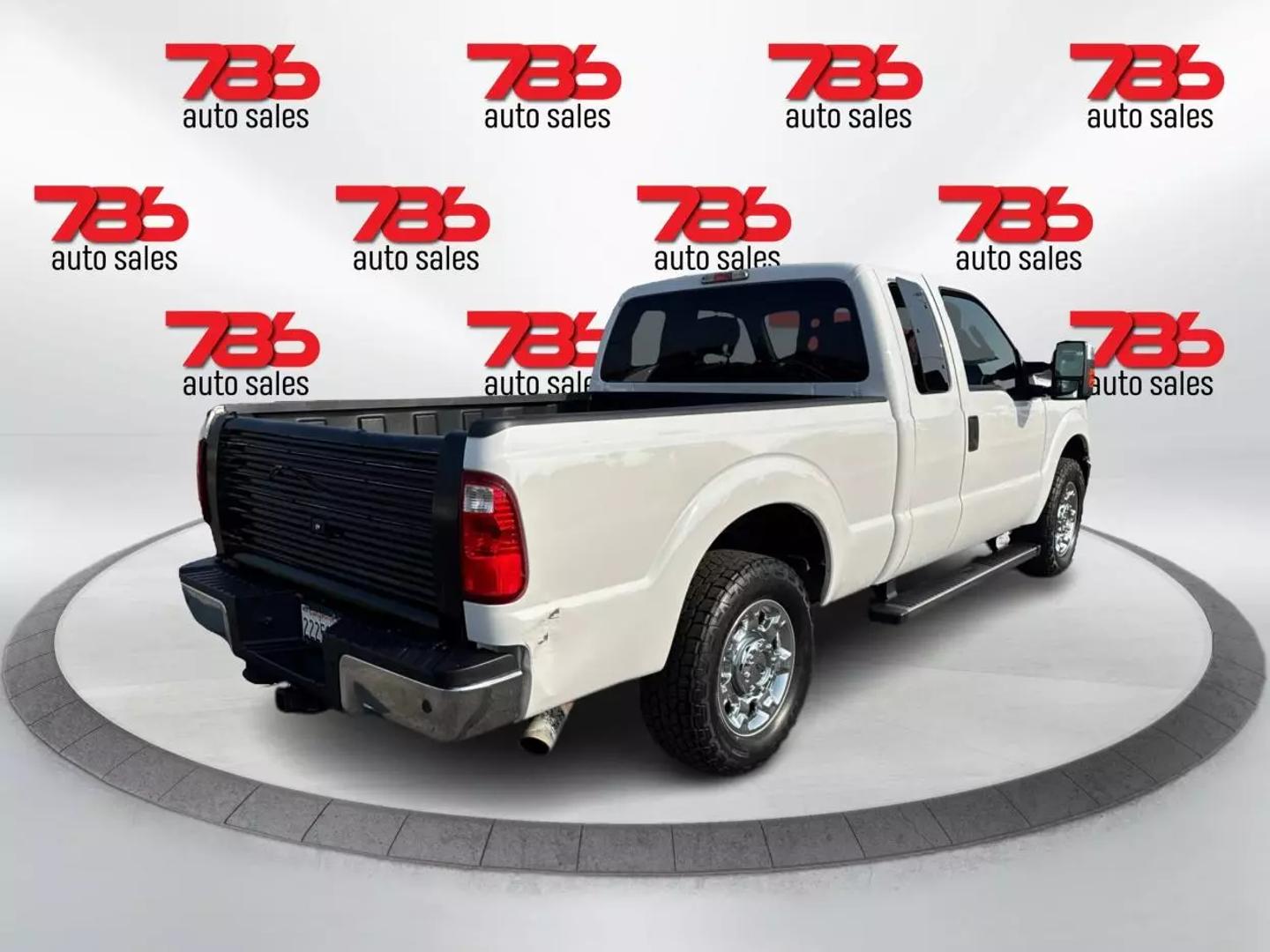 2016 Ford F-250 Super Duty XLT photo 3