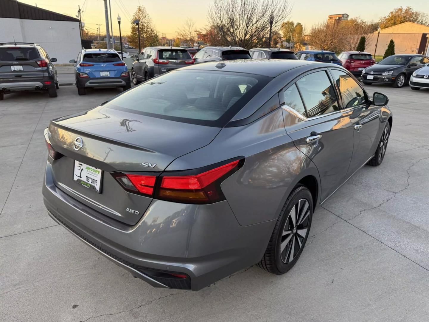 2020 Nissan Altima SV photo 5