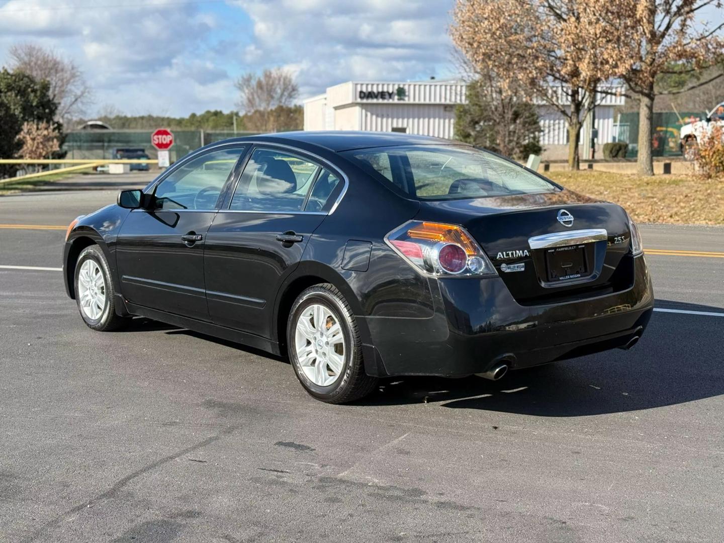 2010 Nissan Altima S photo 8