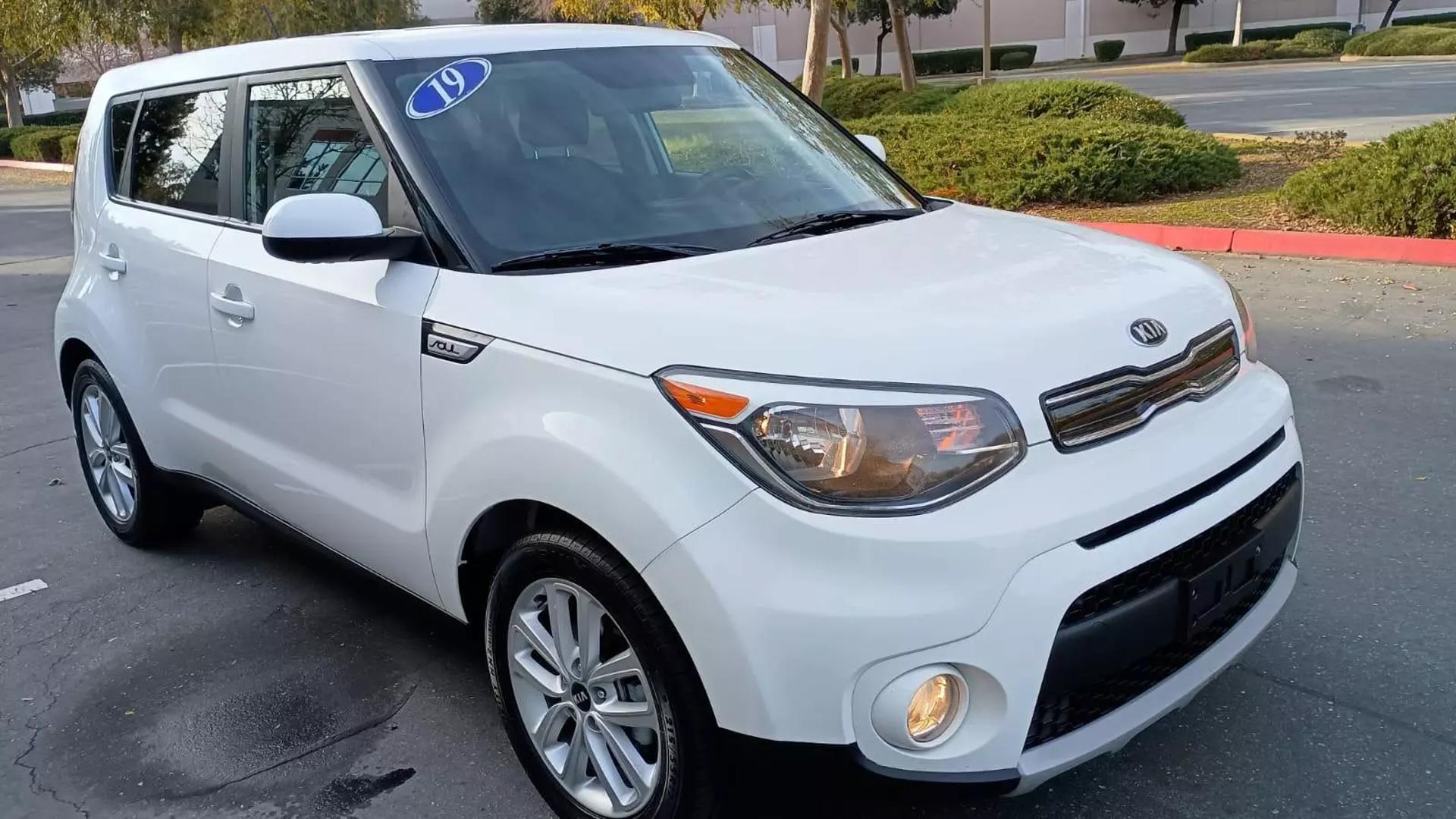 Kia Soul's photo