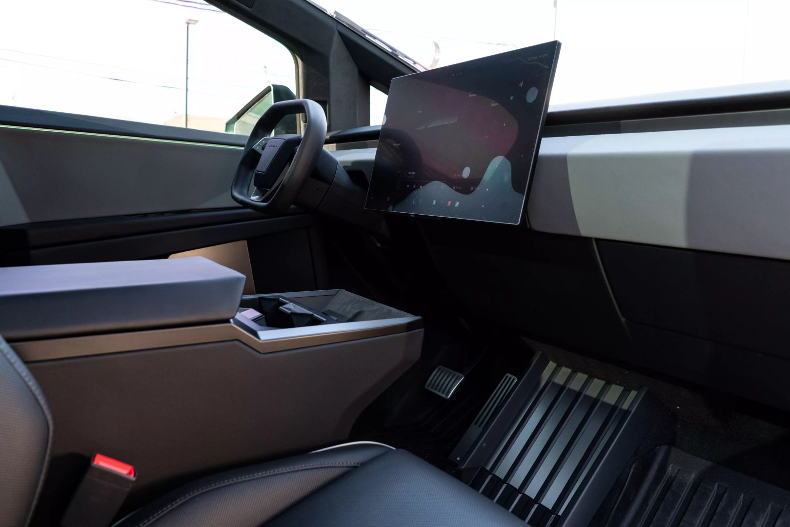 2024 Tesla Cybertruck - Image 44