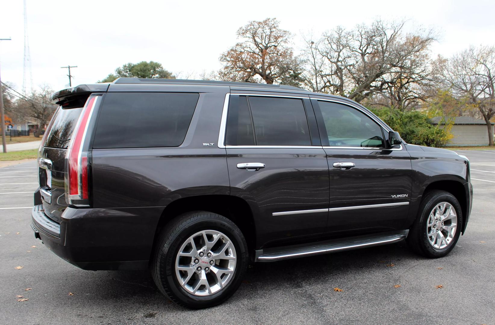 2016 GMC Yukon SLT photo 10