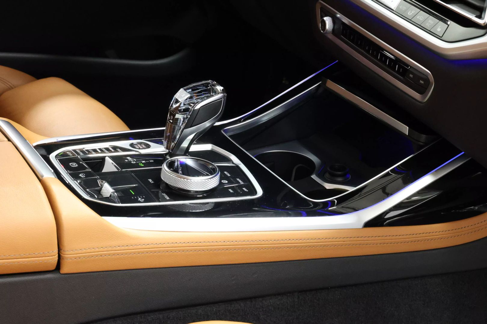 2022 Bmw X7 - Image 101