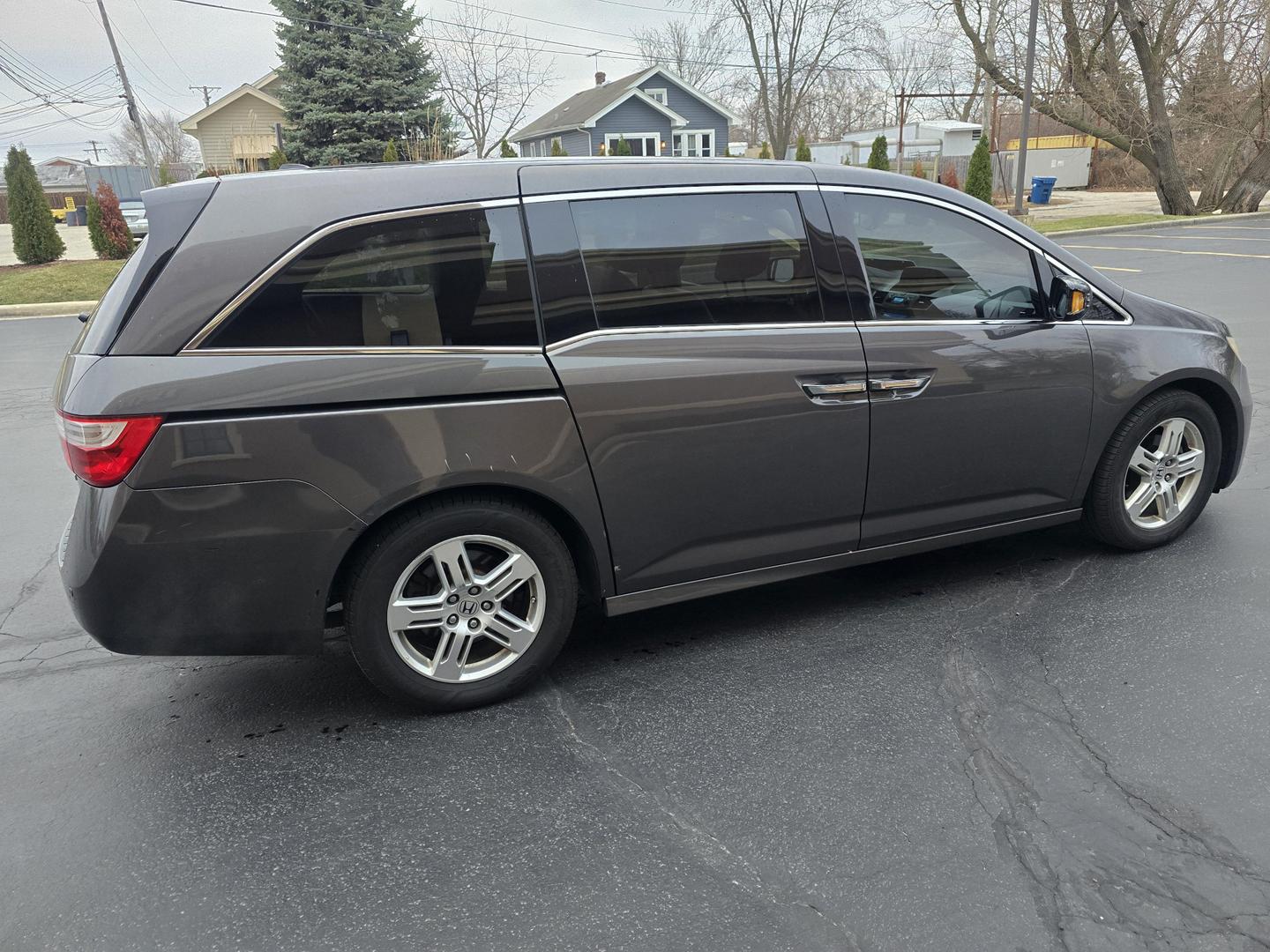 2013 Honda Odyssey Touring photo 32