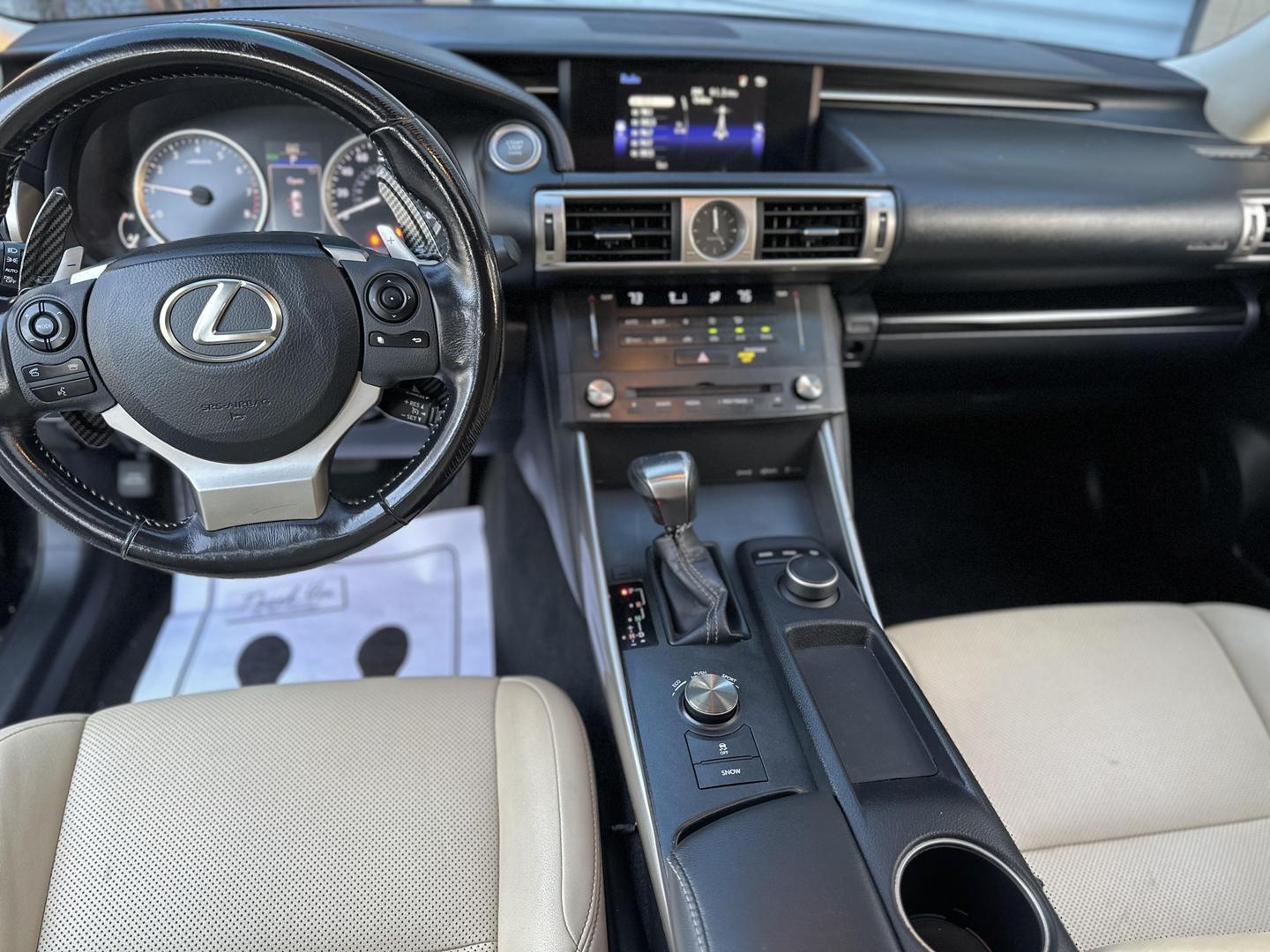 2015 Lexus IS 250 photo 2