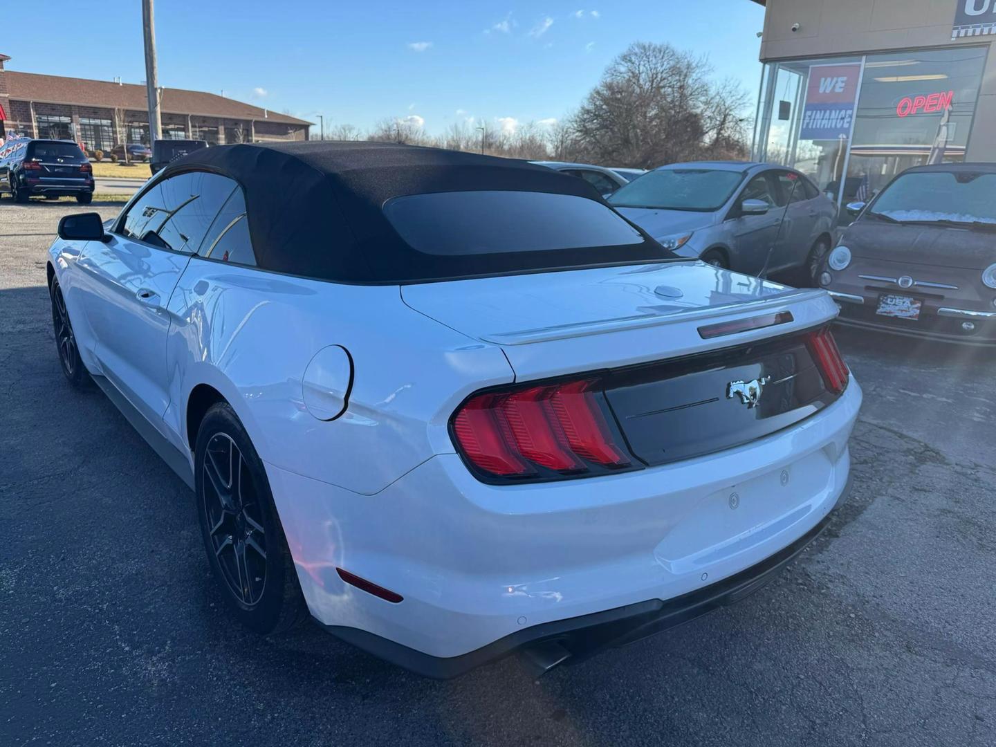 2018 Ford Mustang EcoBoost Premium photo 4