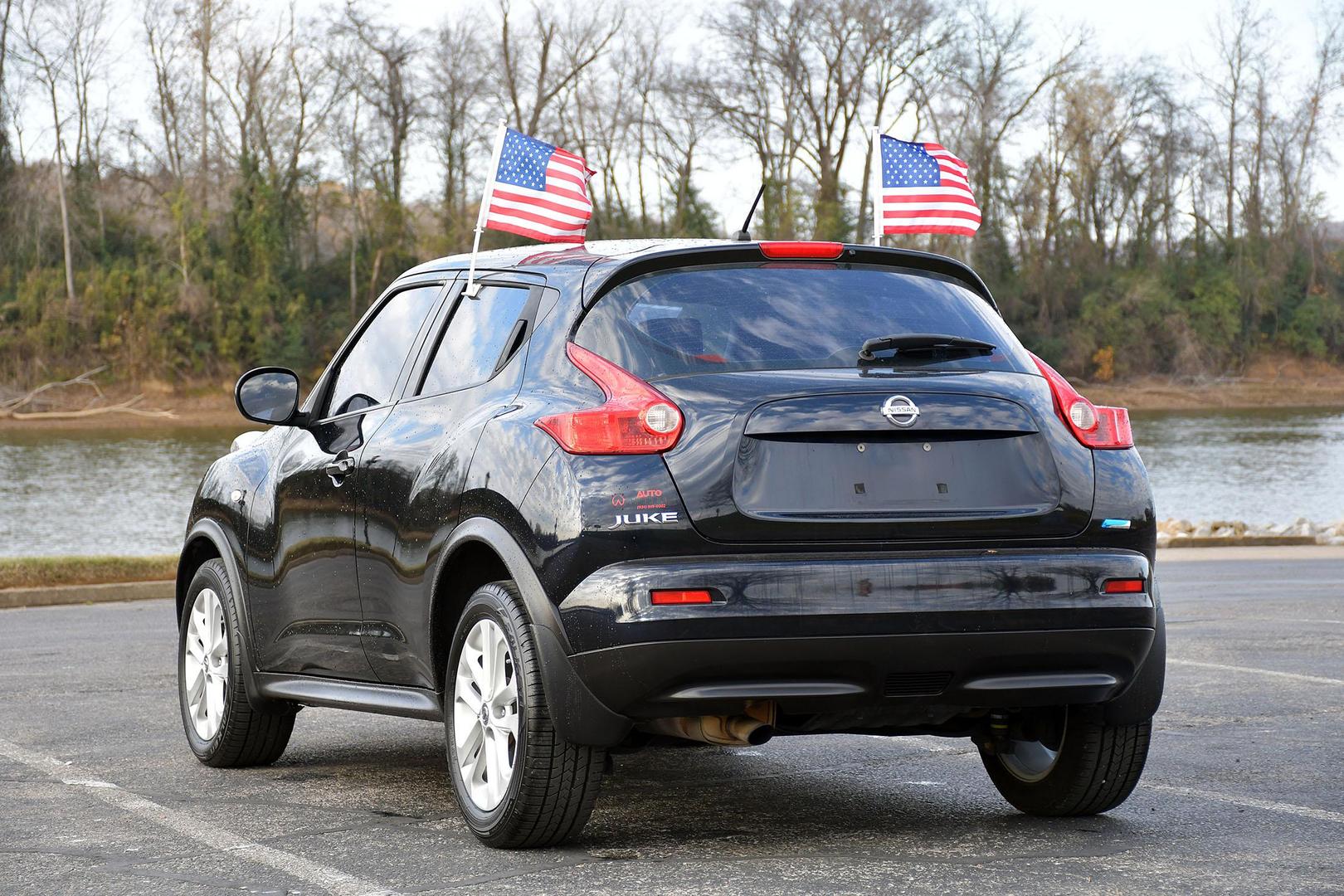 2014 Nissan JUKE S photo 10