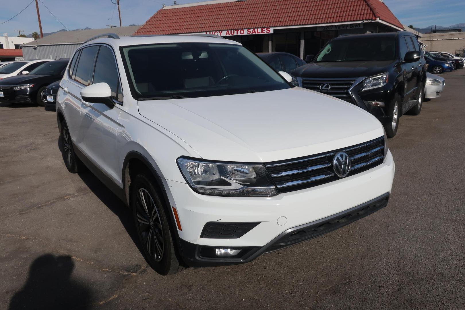 2018 Volkswagen Tiguan SEL photo 11