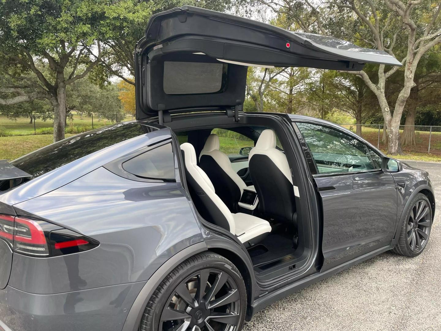 2023 Tesla Model X Long Range photo 22