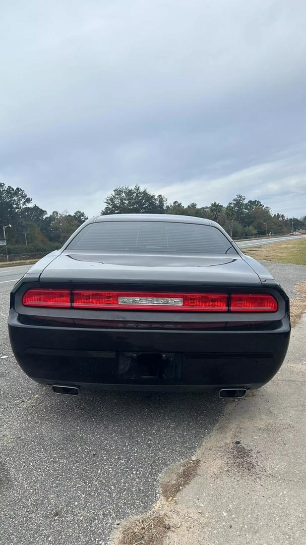 2014 Dodge Challenger SXT photo 5