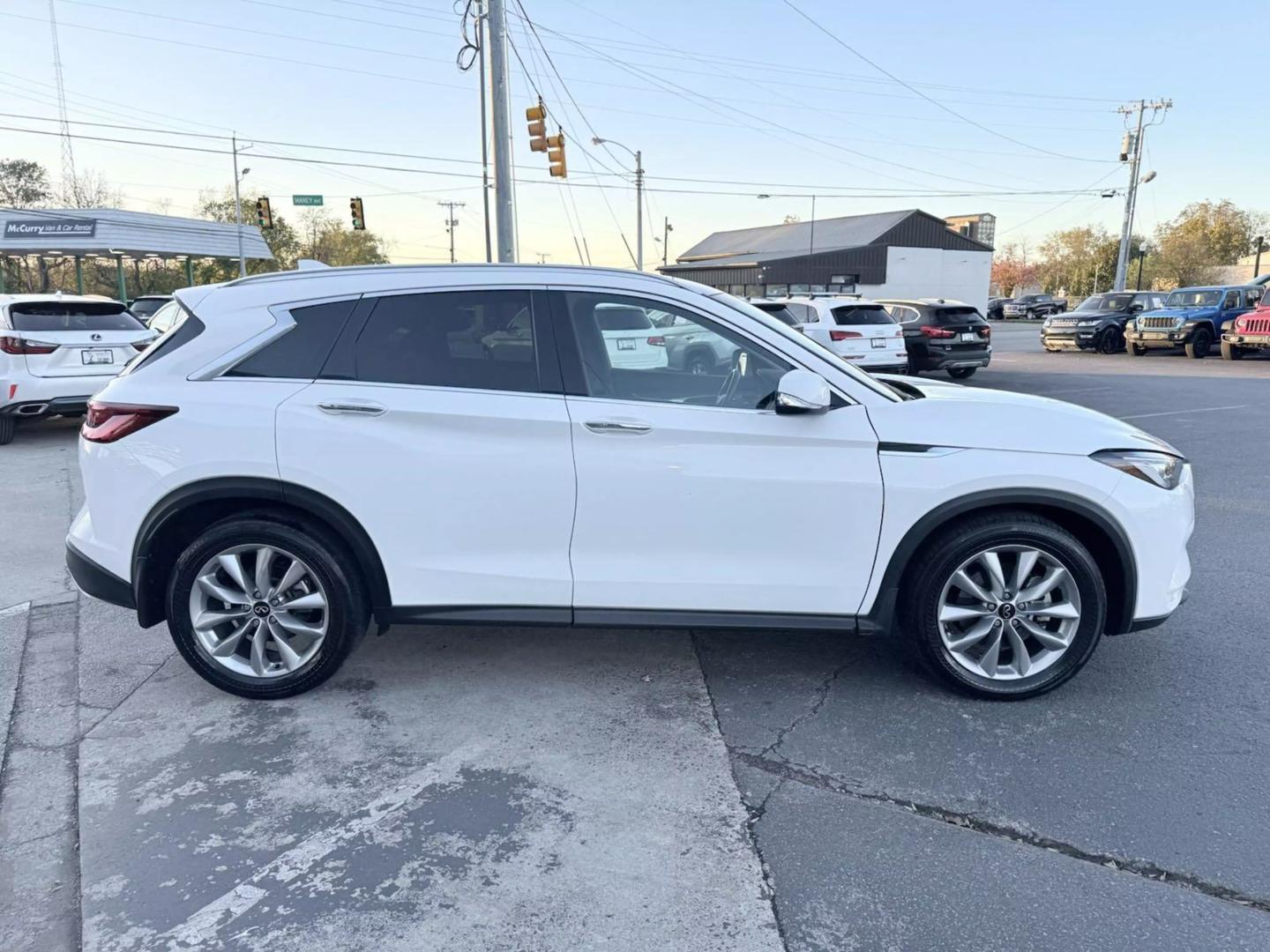 2022 INFINITI QX50 Luxe photo 6