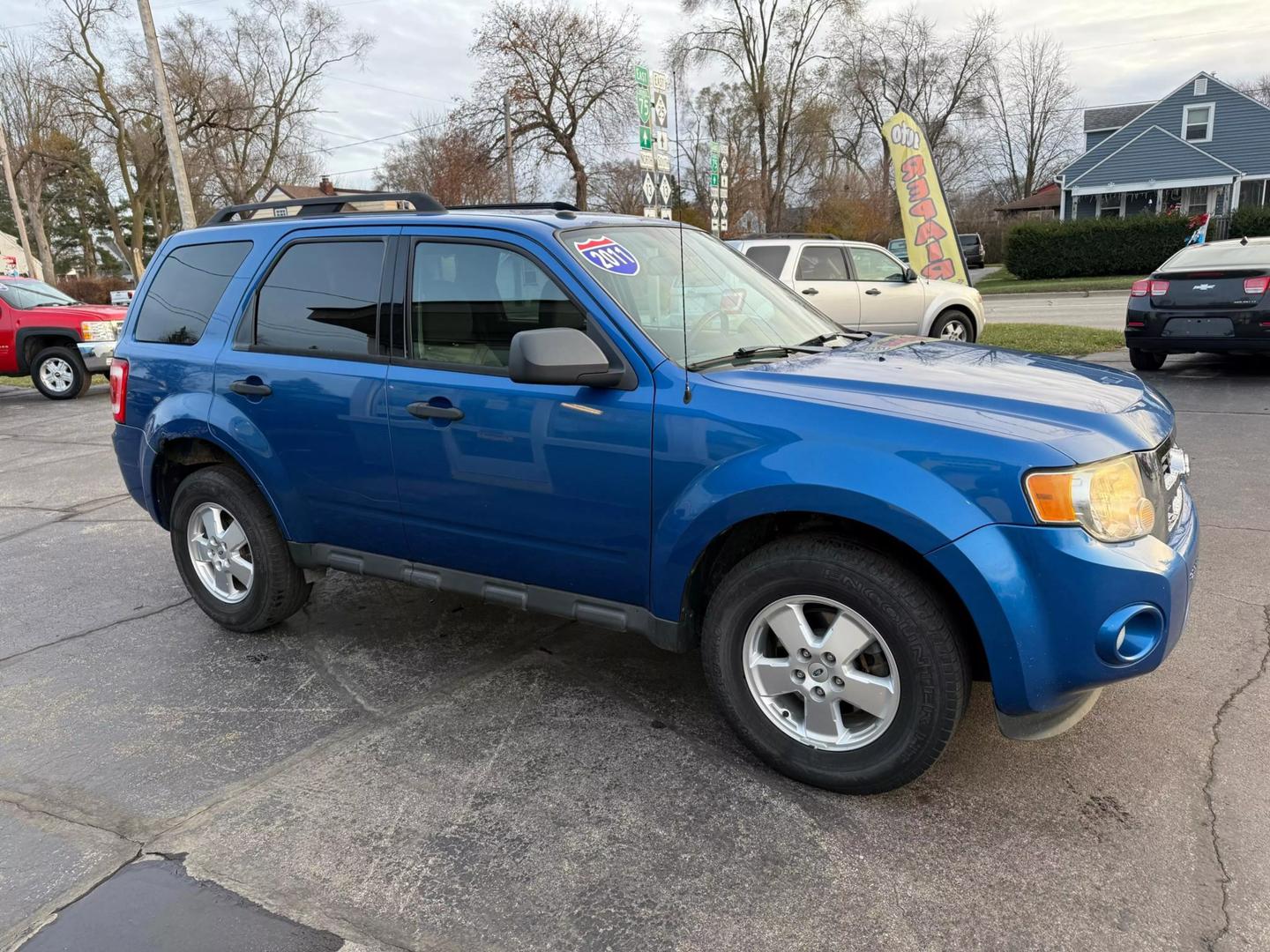 2011 Ford Escape XLT photo 3