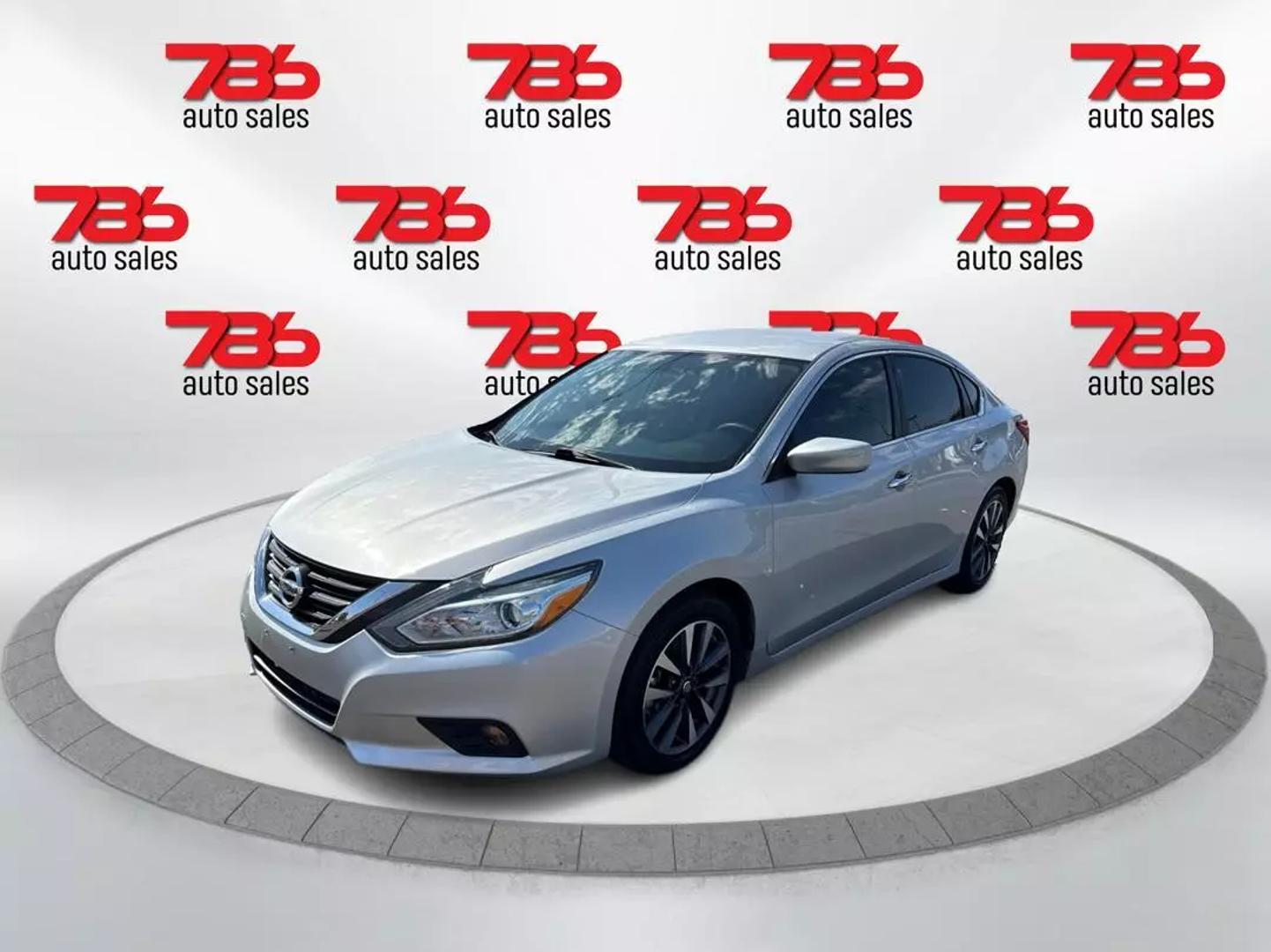 2017 Nissan Altima SV photo 8