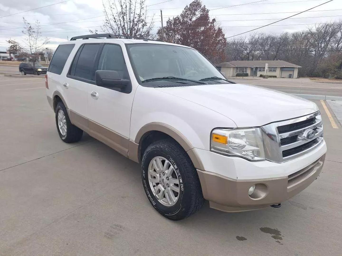 2013 Ford Expedition XLT photo 3