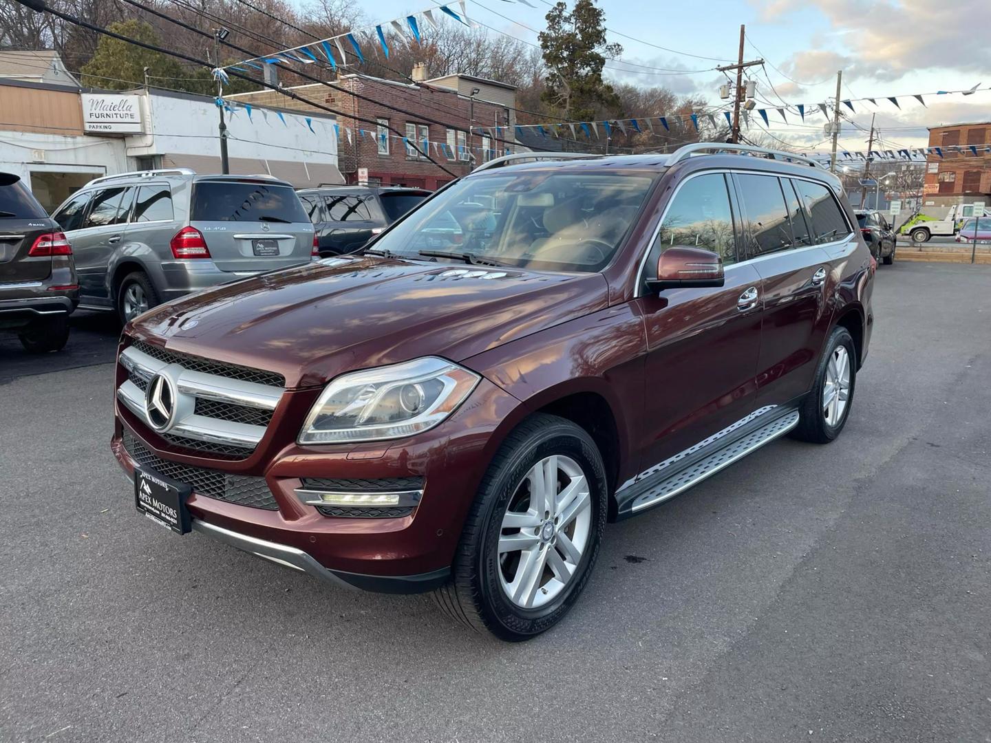 Mercedes-Benz GL-Class's photo