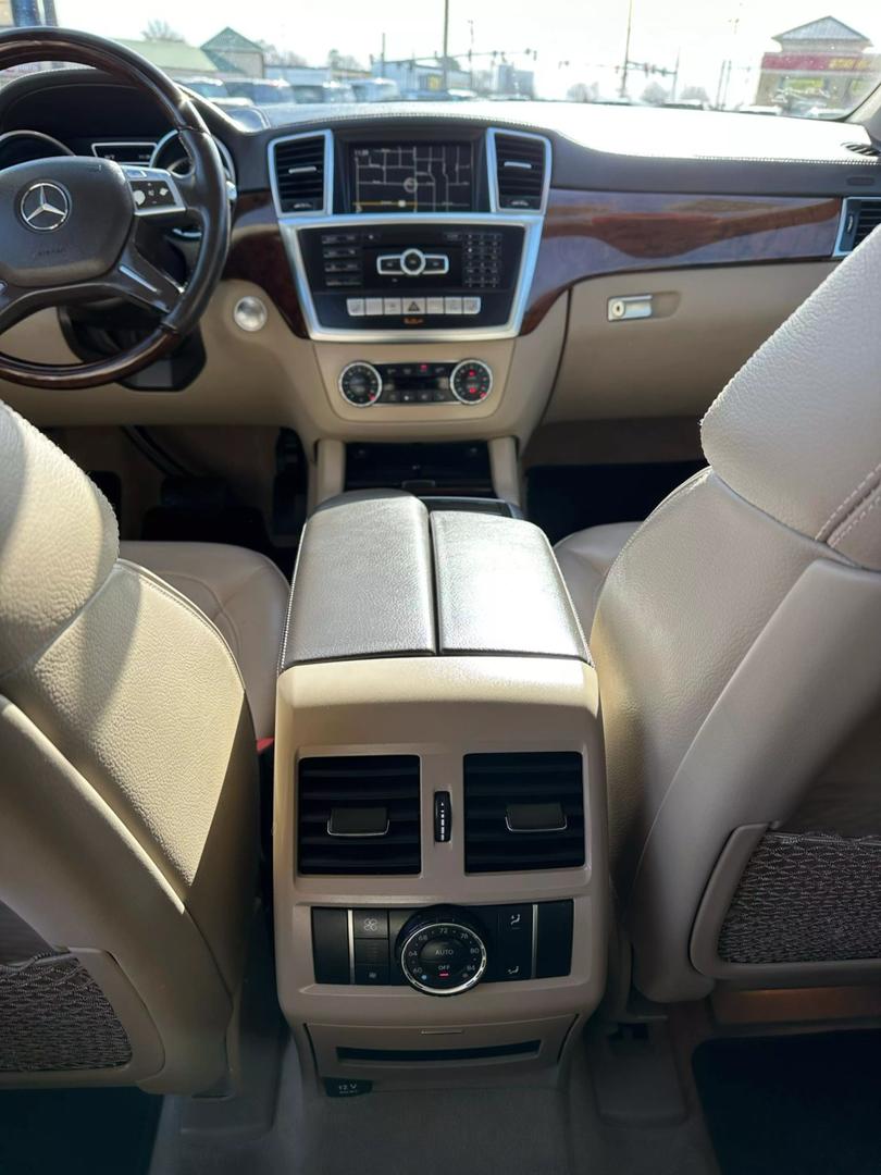 2014 Mercedes-Benz GL-Class GL450 photo 22