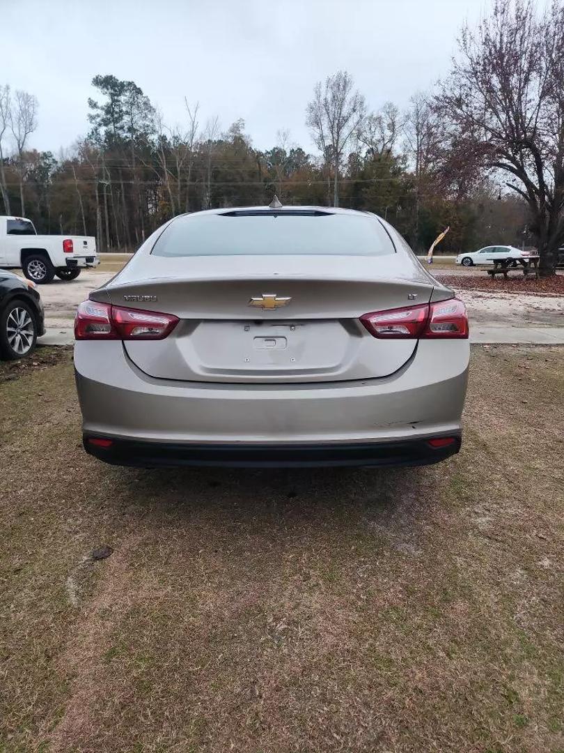 2022 Chevrolet Malibu 1LT photo 3