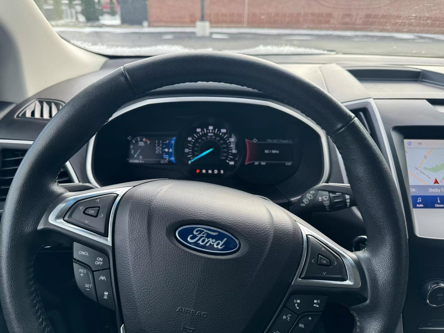 2020 Ford Edge SEL photo 10